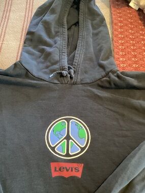 Levi’s XL Peace Sign Hoodie in Navy